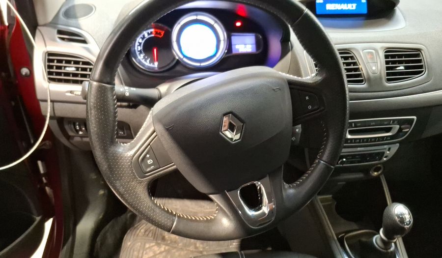 Renault Megane 2.0 16V DYNAMIQUE Hatchback 2014