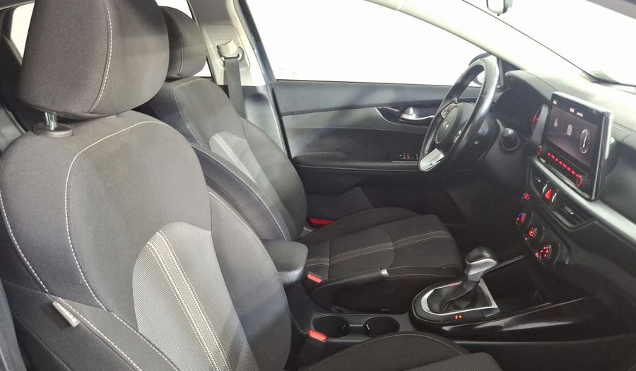 Kia Forte 2.0 EX IVT Hatchback 2022