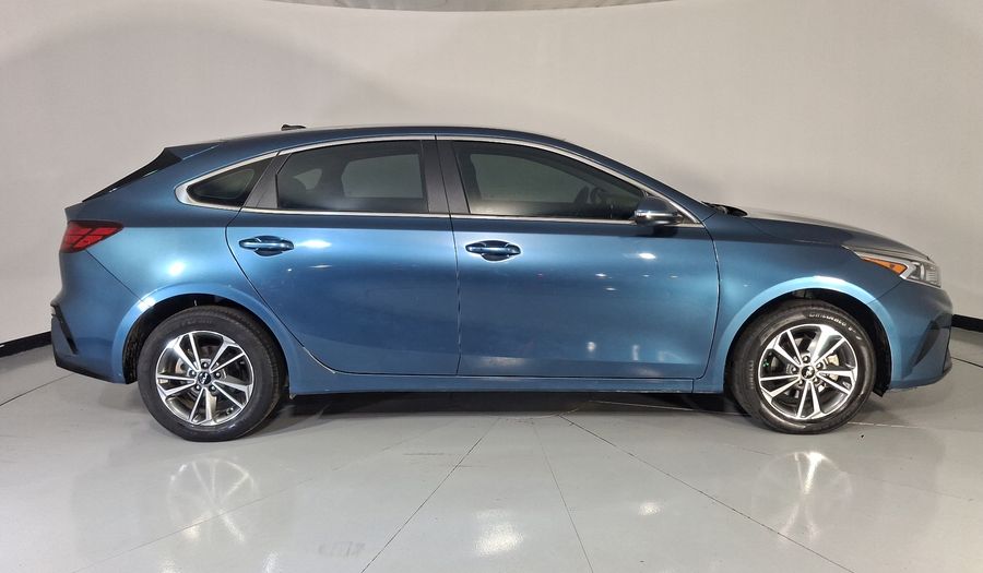 Kia Forte 2.0 EX IVT Hatchback 2022