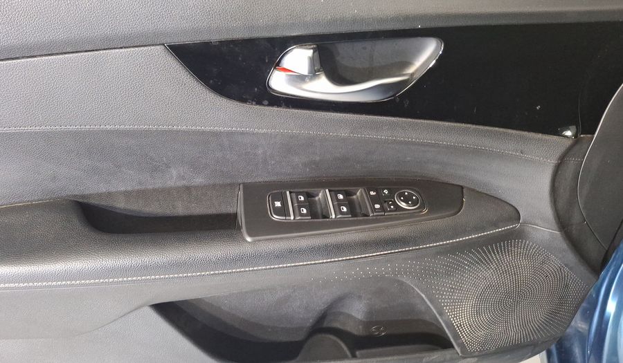 Kia Forte 2.0 EX IVT Hatchback 2022