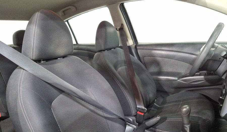Nissan Versa 1.6 ADVANCE TM AC Sedan 2016