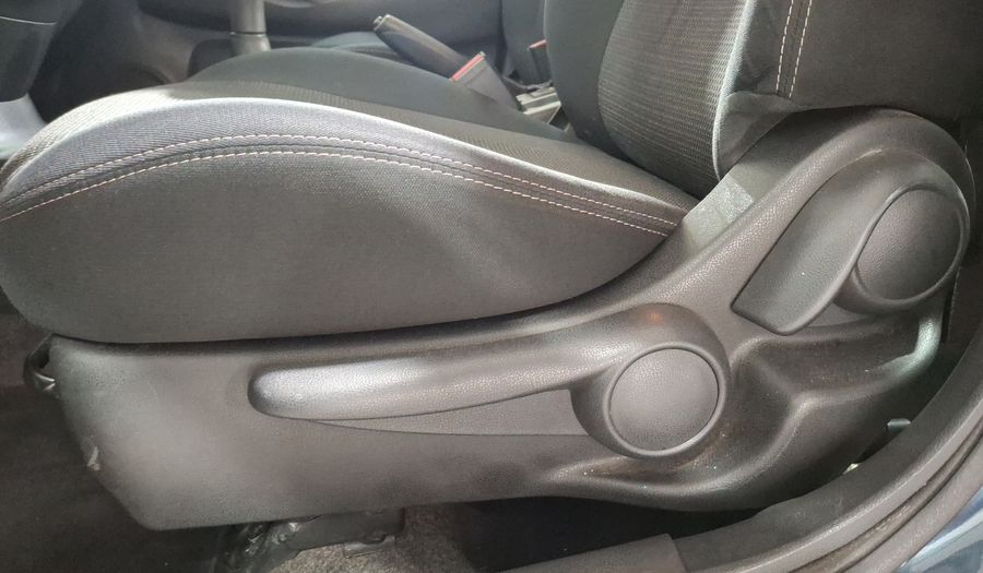 Nissan Versa 1.6 ADVANCE TM AC Sedan 2016