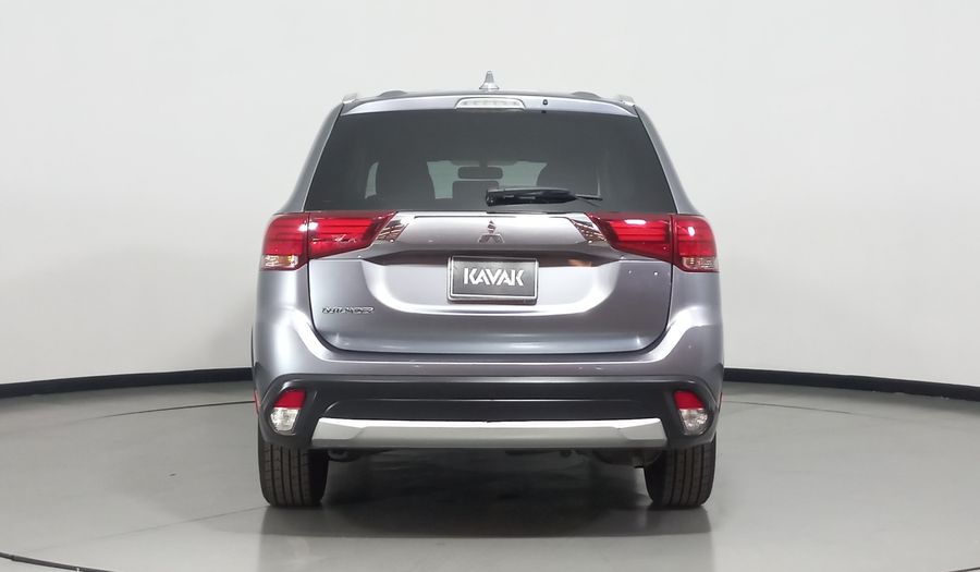 Mitsubishi Outlander 2.4 ES Suv 2017