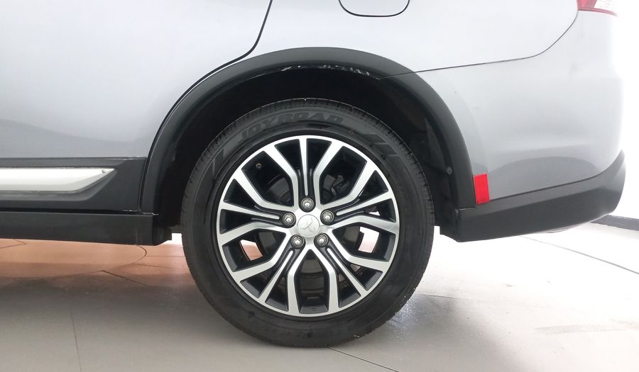 Mitsubishi Outlander 2.4 ES Suv 2017