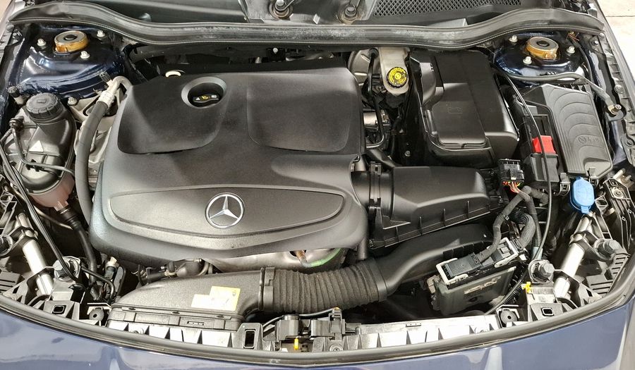 Mercedes Benz Clase Cla 1.6 CLA 200 SPORT AT Coupe 2017