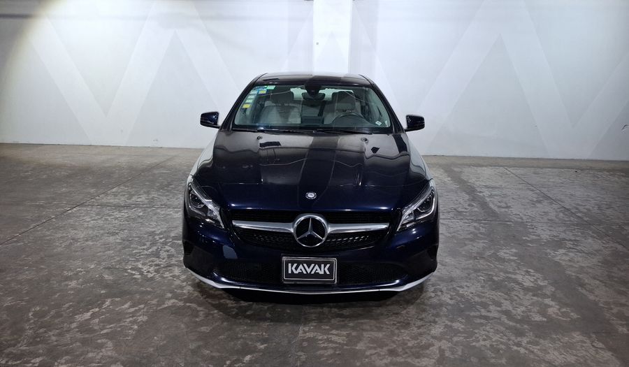Mercedes Benz Clase Cla 1.6 CLA 200 SPORT AT Coupe 2017