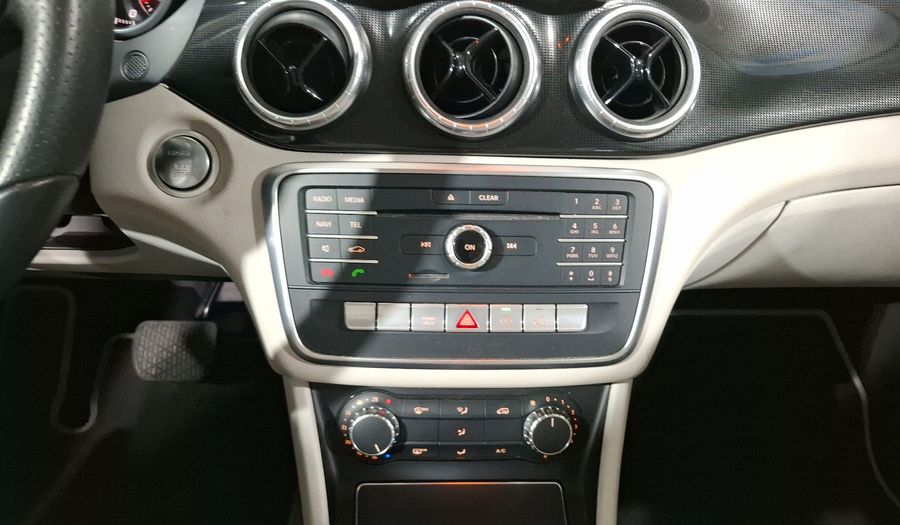 Mercedes Benz Clase Cla 1.6 CLA 200 SPORT AT Coupe 2017