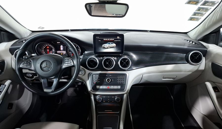 Mercedes Benz Clase Cla 1.6 CLA 200 SPORT AT Coupe 2017