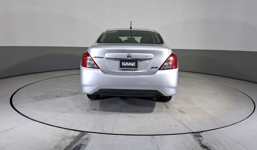 Nissan Versa 1.6 ADVANCE TA AC Sedan 2016