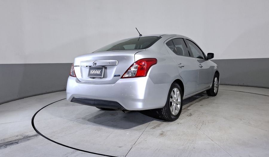 Nissan Versa 1.6 ADVANCE TA AC Sedan 2016