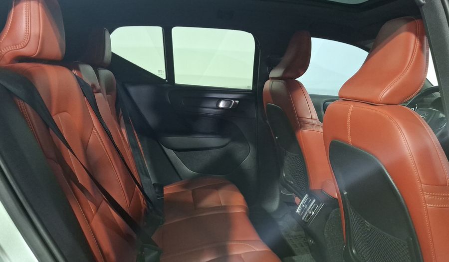 Volvo Xc40 2.0 MOMENTUM T5 AUTO 4WD Suv 2019
