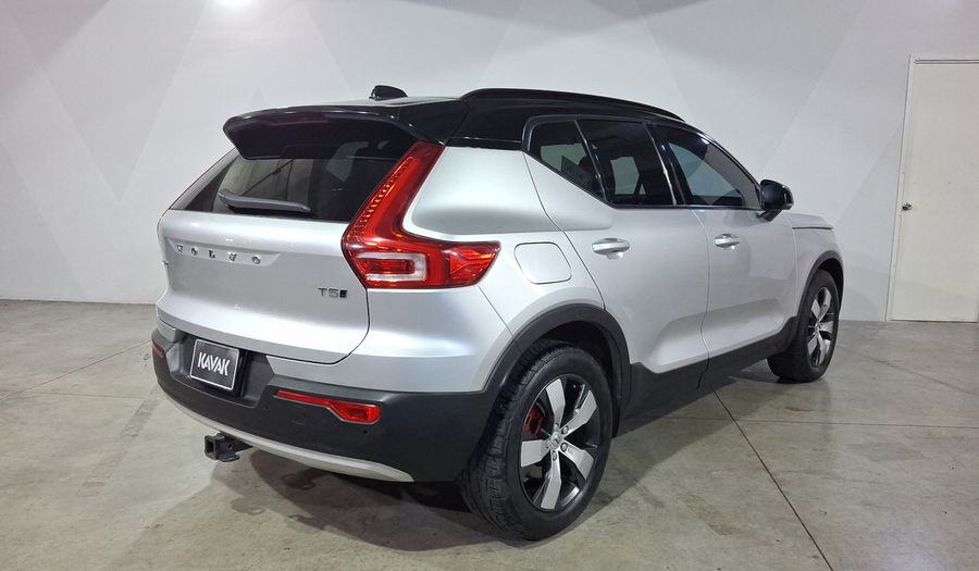 Volvo Xc40 2.0 MOMENTUM T5 AUTO 4WD Suv 2019