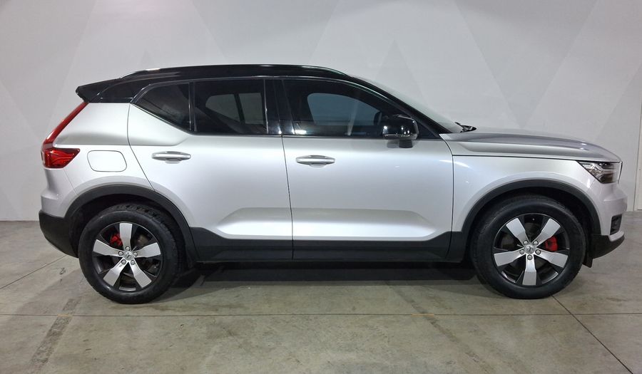 Volvo Xc40 2.0 MOMENTUM T5 AUTO 4WD Suv 2019
