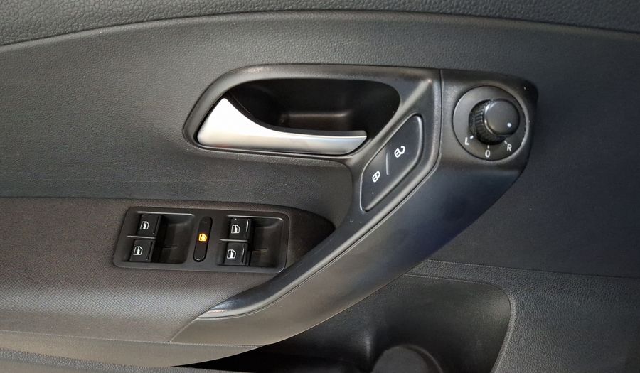 Volkswagen Polo 1.6 COMFORTLINE PLUS Hatchback 2020