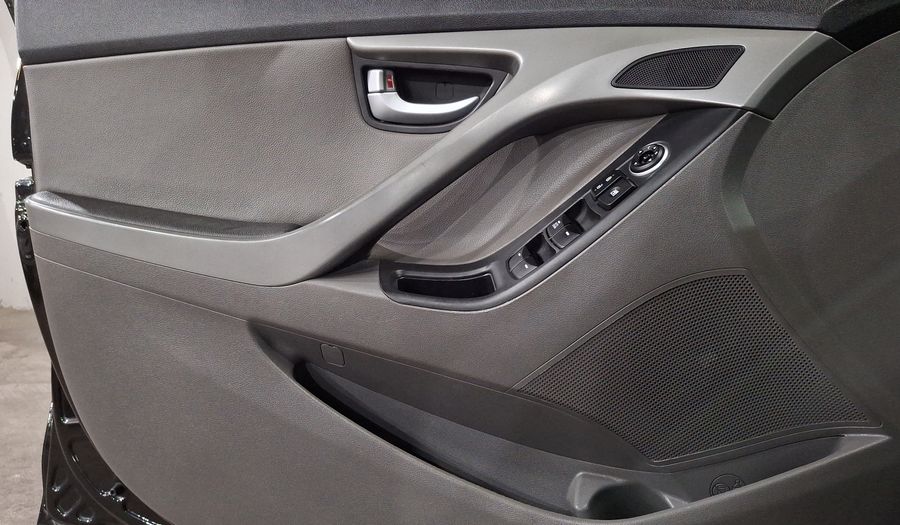 Hyundai Elantra 1.8 LIMITED TECH NAVI AT Sedan 2016
