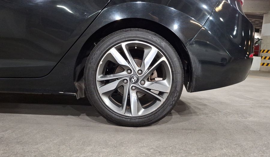Hyundai Elantra 1.8 LIMITED TECH NAVI AT Sedan 2016