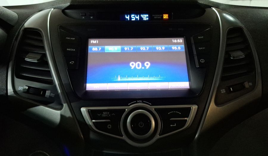 Hyundai Elantra 1.8 LIMITED TECH NAVI AT Sedan 2016