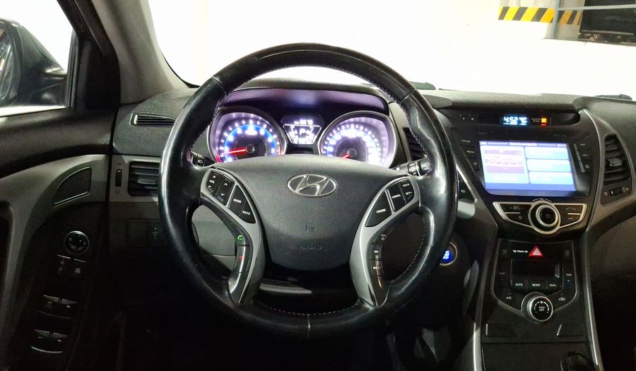Hyundai Elantra 1.8 LIMITED TECH NAVI AT Sedan 2016