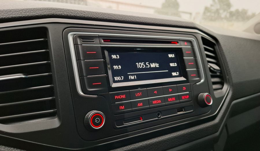 Volkswagen Amarok 2.0 TDI 140CV TRENDLINE 4X2 Pickup 2019