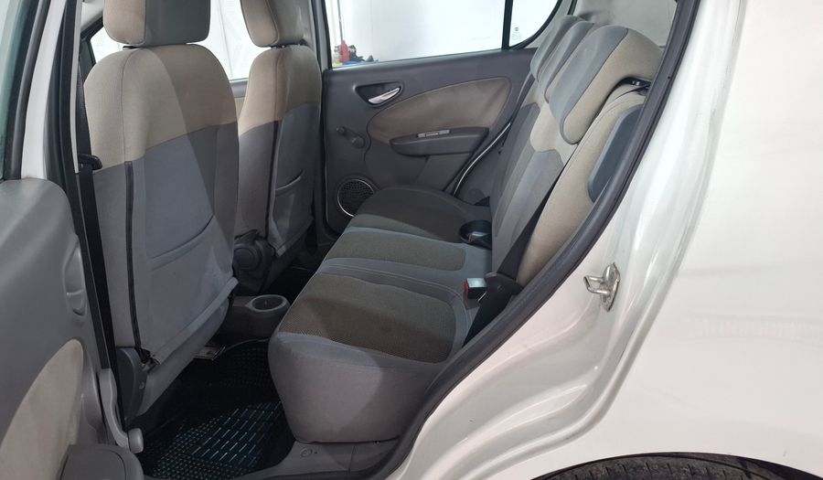 Fiat Palio 1.6 16V ESSENCE Hatchback 2012