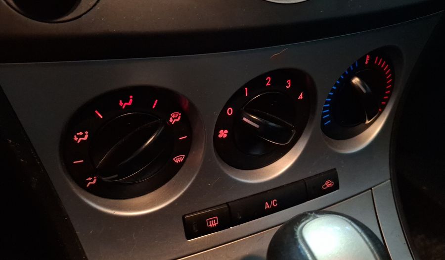 Mazda 3 1.6 SPORT V AUTO SRF Hatchback 2010