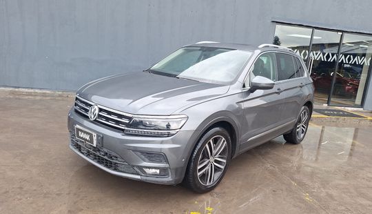 Volkswagen • Tiguan