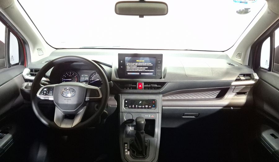 Toyota Avanza 1.5 LE Minivan 2023