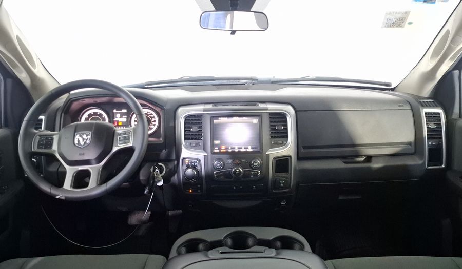 Ram 1500 5.7 CREW CAB SLT TRABAJO 4X4 V8 8 AUTO Pickup 2023