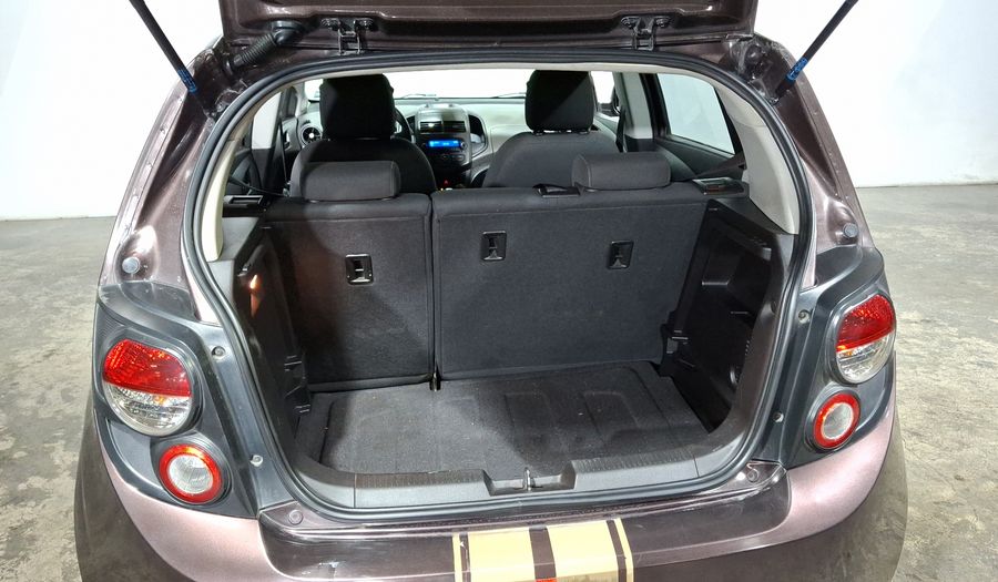 Chevrolet Sonic 1.6 AT K LT Hatchback 2016