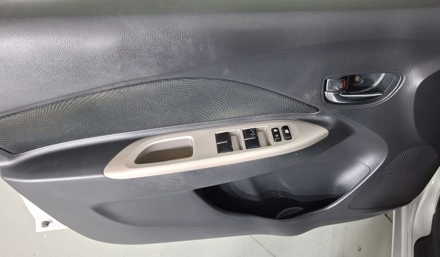 Toyota Yaris 1.5 SEDAN PREMIUM AT Sedan 2015