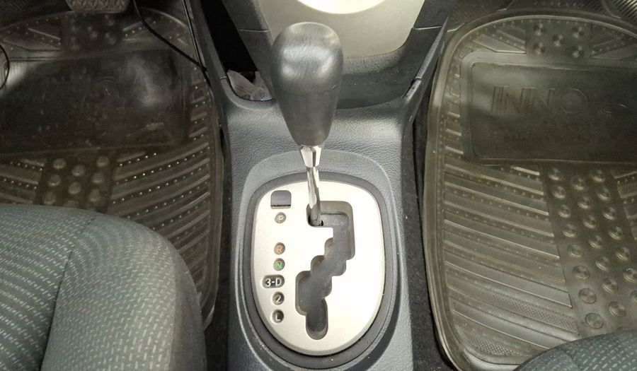 Toyota Yaris 1.5 SEDAN PREMIUM AT Sedan 2015