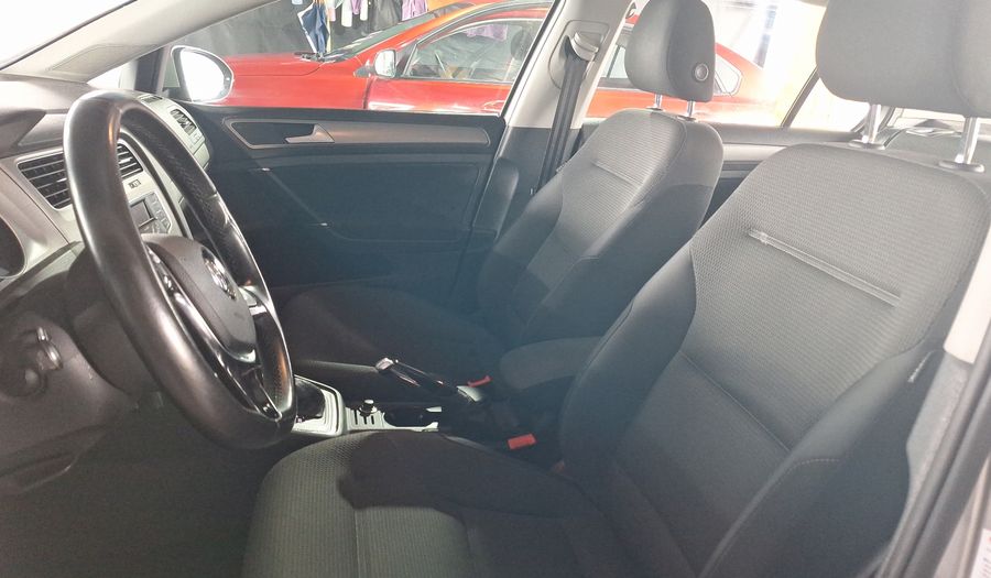 Volkswagen Golf 1.6 MSI AUTO Hatchback 2017