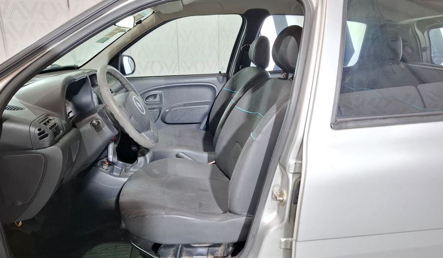 Renault Clio 1.1 CONFORT Hatchback 2014