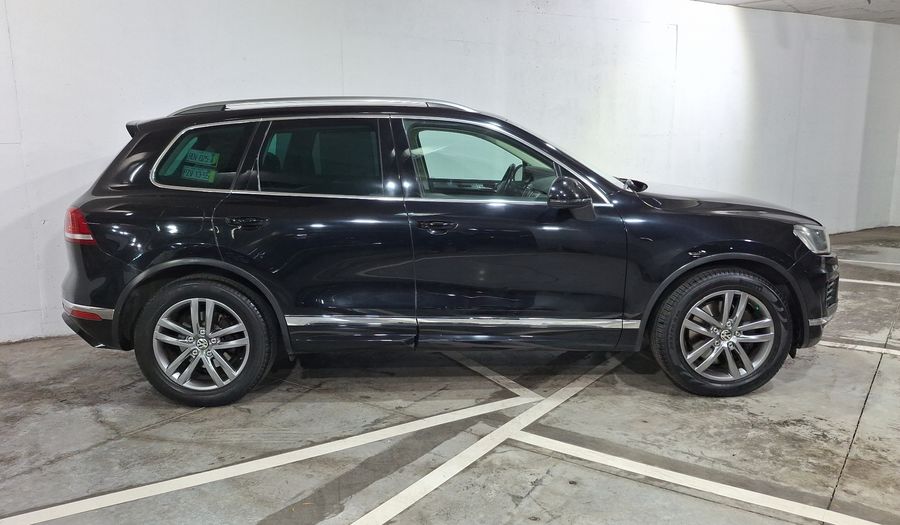 Volkswagen Touareg 4.2 V8 R-LINE Suv 2017