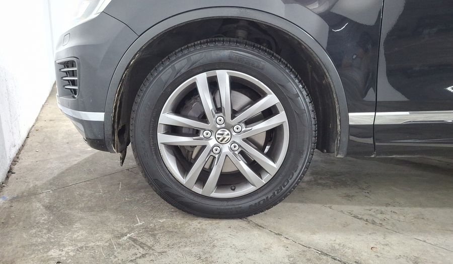 Volkswagen Touareg 4.2 V8 R-LINE Suv 2017