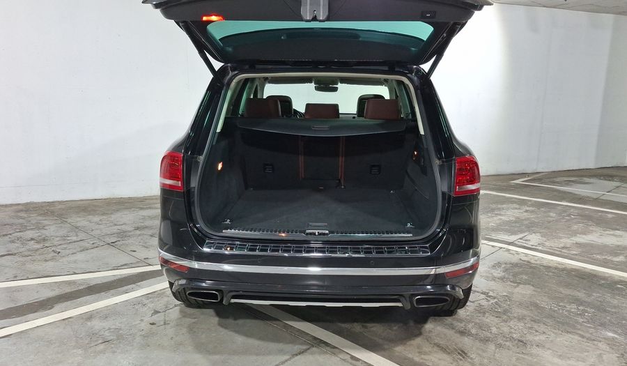 Volkswagen Touareg 4.2 V8 R-LINE Suv 2017