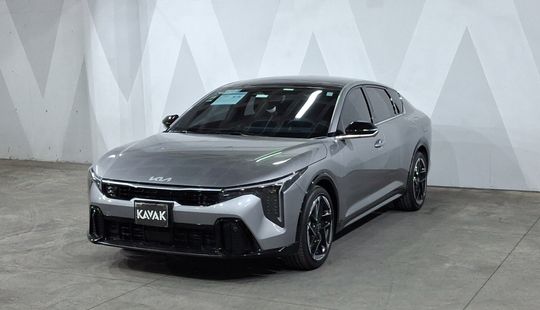 Kia • K4