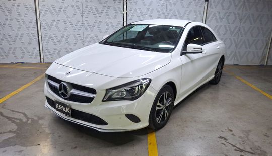 Mercedes Benz • Clase CLA