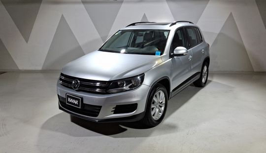 Volkswagen • Tiguan