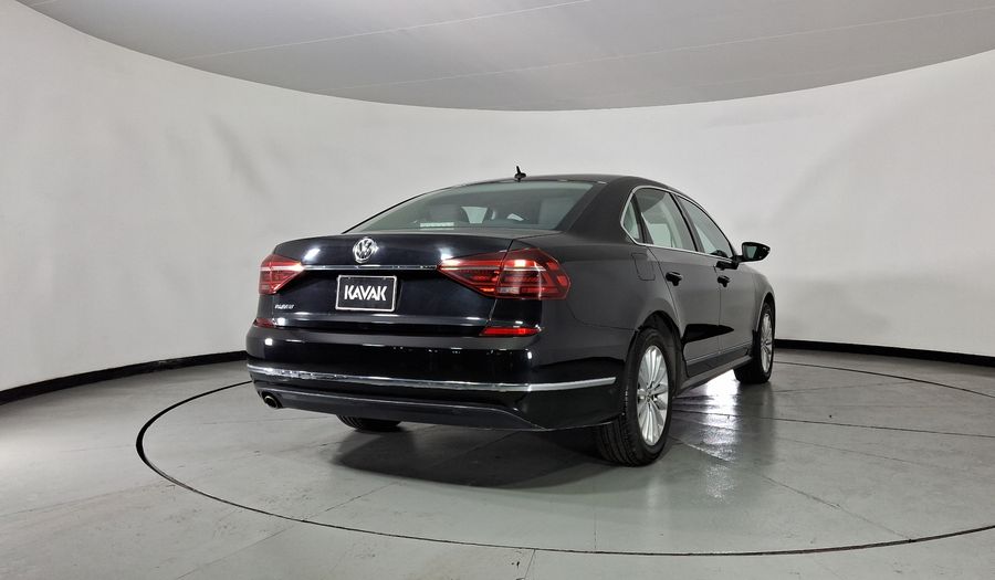 Volkswagen Passat 2.5 SPORTLINE Sedan 2017
