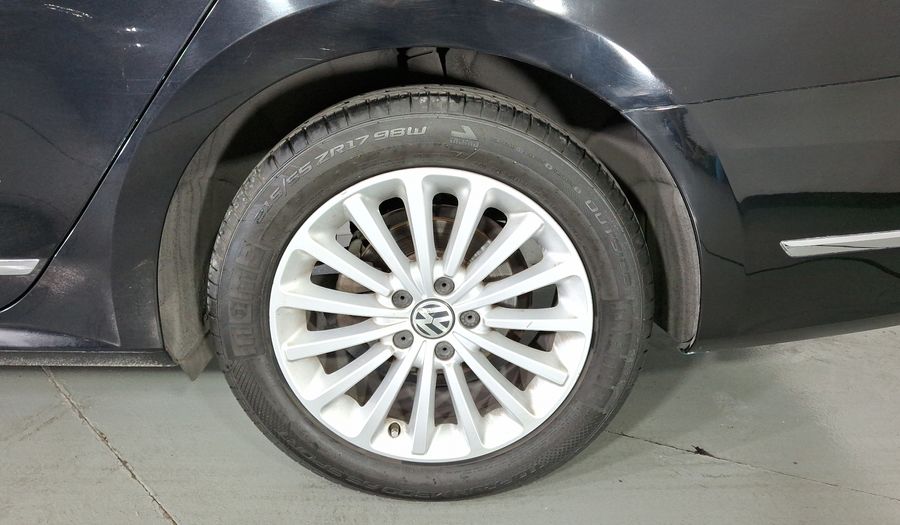 Volkswagen Passat 2.5 SPORTLINE Sedan 2017