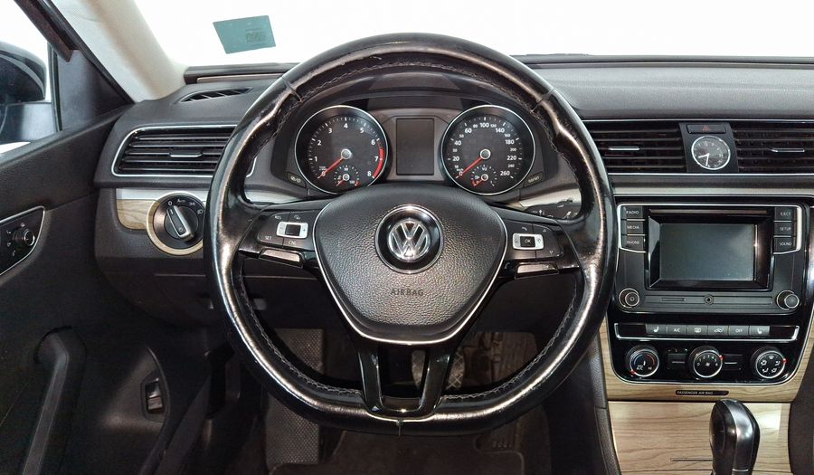 Volkswagen Passat 2.5 SPORTLINE Sedan 2017