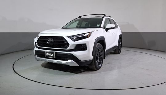 Toyota • RAV4