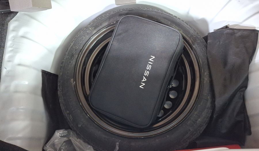 Nissan March 1.6 SENSE Hatchback 2024