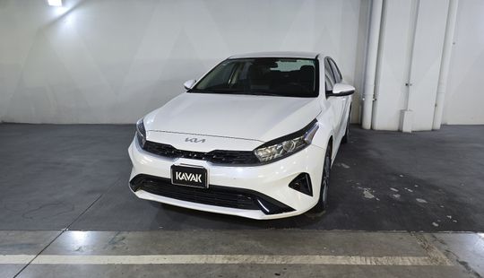 2023 • 66,785 km • Manual