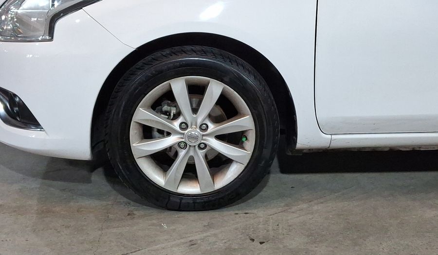 Nissan Versa 1.6 ADVANCE TA AC Sedan 2015