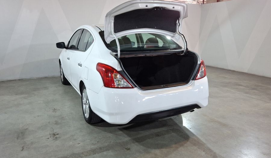 Nissan Versa 1.6 ADVANCE TA AC Sedan 2015