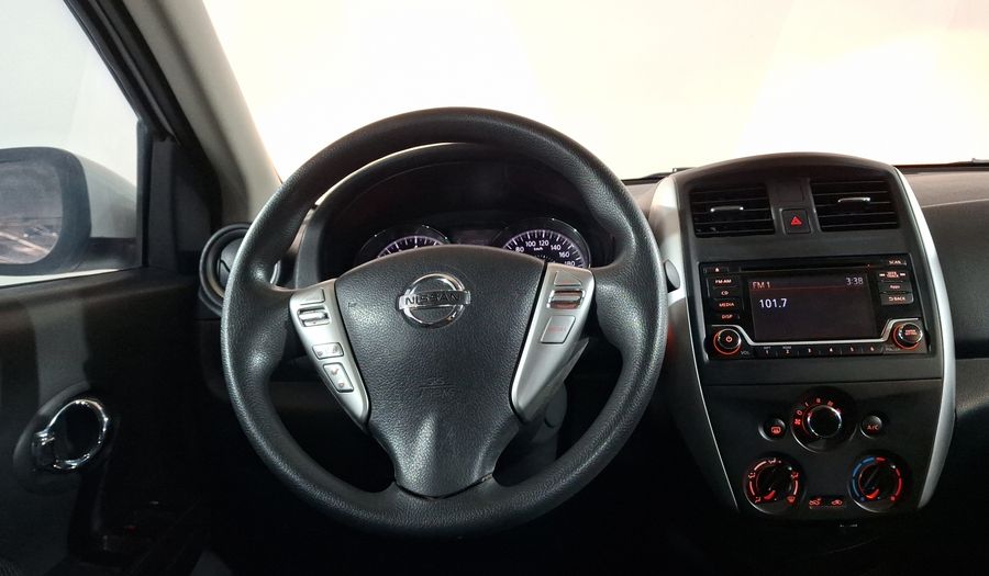 Nissan Versa 1.6 ADVANCE TA AC Sedan 2015