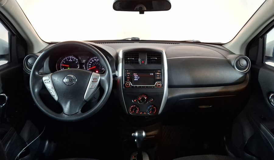 Nissan Versa 1.6 ADVANCE TA AC Sedan 2015