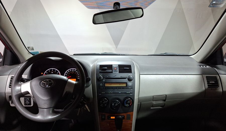 Toyota Corolla 1.8 XLE AT Sedan 2010